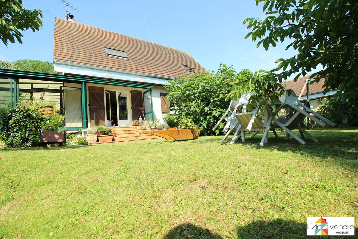 Maison à BOUSSY-SAINT-ANTOINE