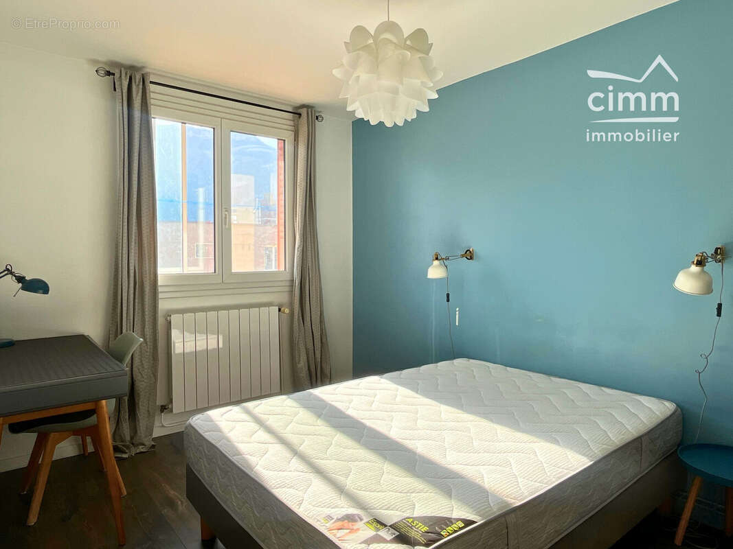 Appartement 63 m² à Fontaine  - photo 7