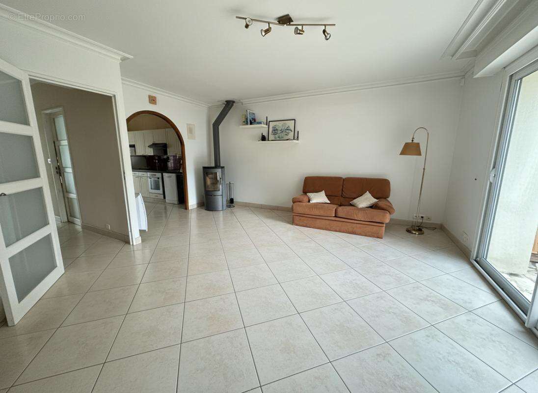 Maison à SAINTE-LUCE-SUR-LOIRE