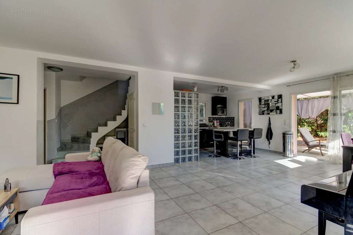 Maison à SAINT-MARTIN-DU-VAR