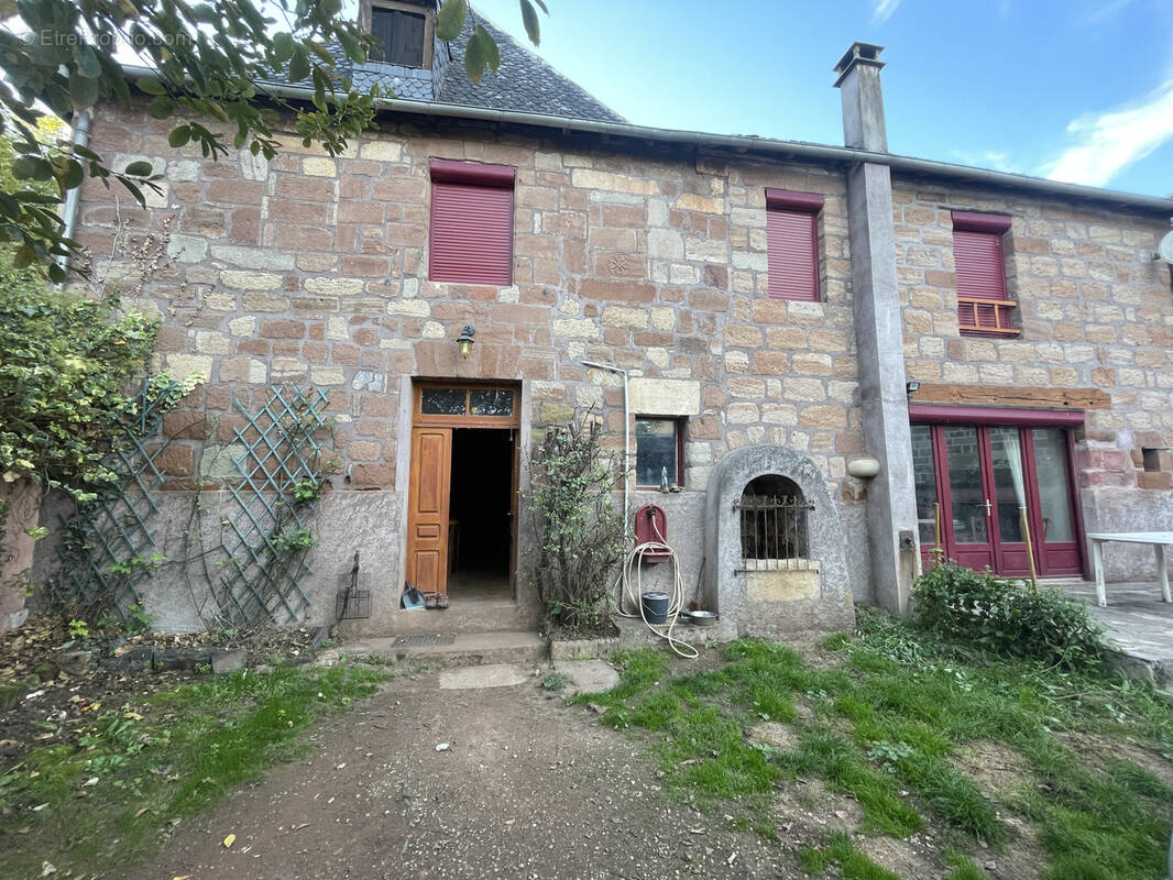 Maison à VARS-SUR-ROSEIX