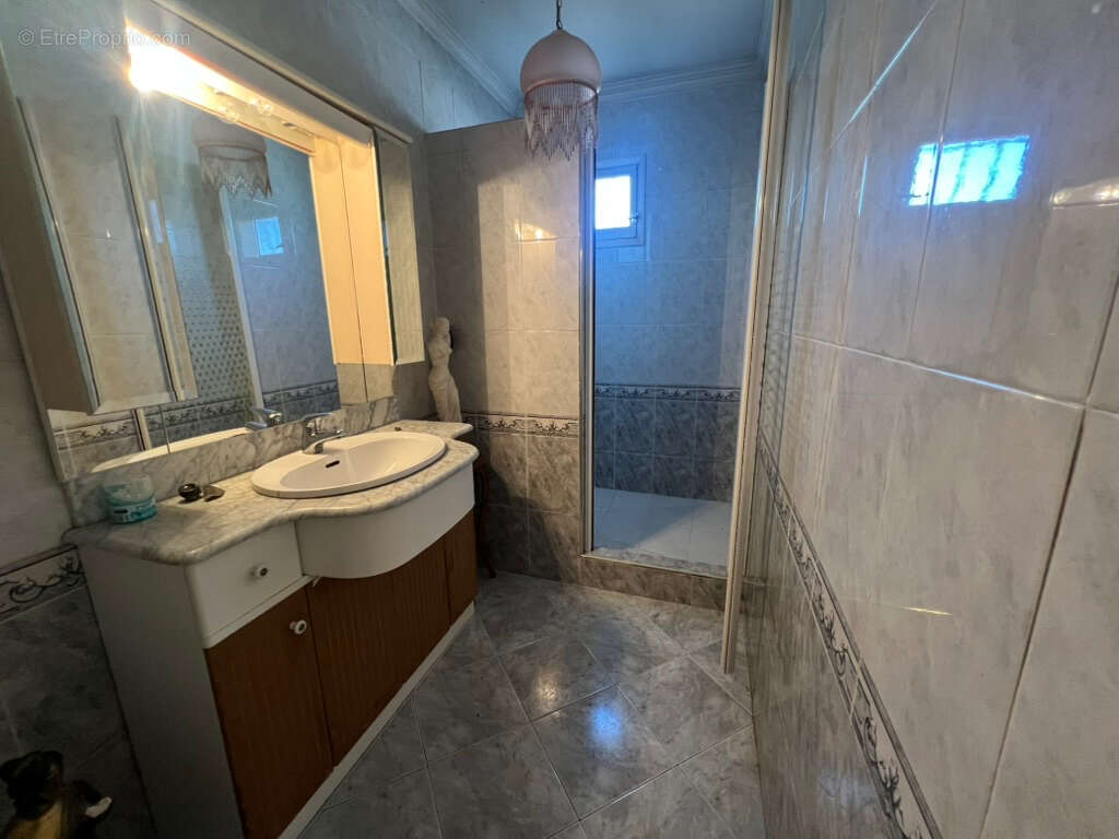 Exclusivité - Maison 113m² avec terrain 550m² - Vénissieux Charreard - photo 8