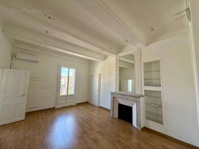 Appartement à LUNEL