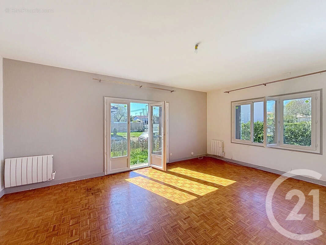 Maison 103 m² à Linars  - photo 7