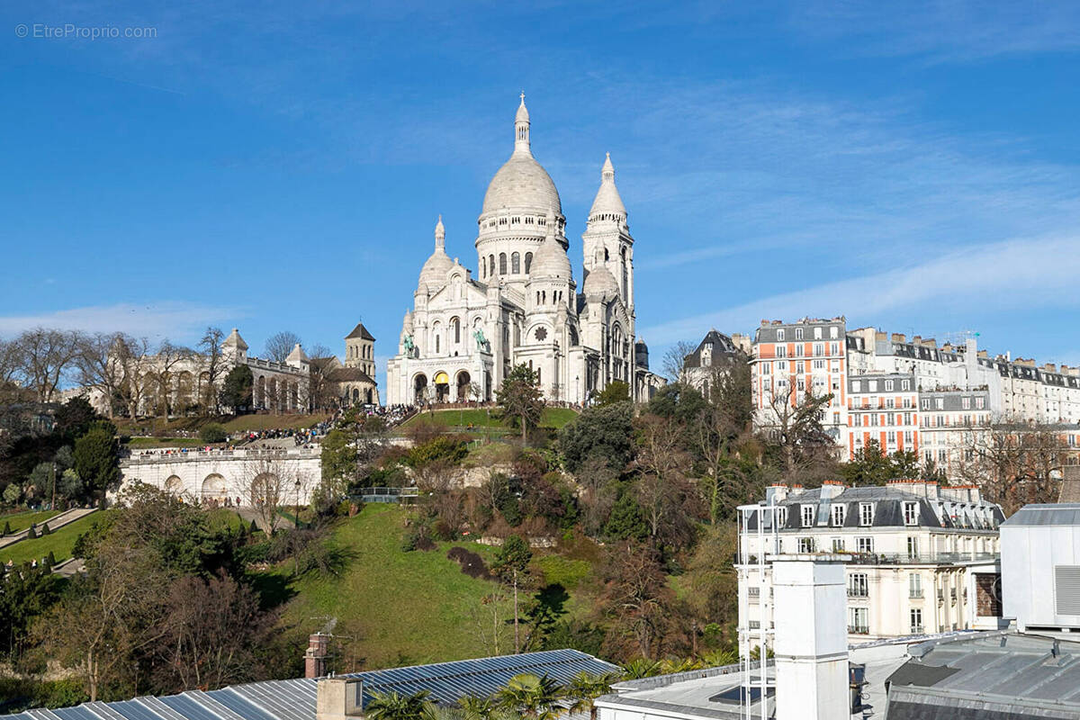 Appartement à PARIS-18E