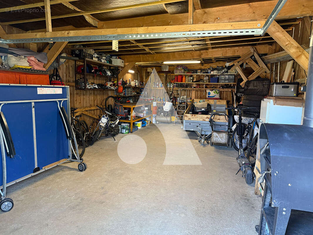 Maison à MONTBOUTON