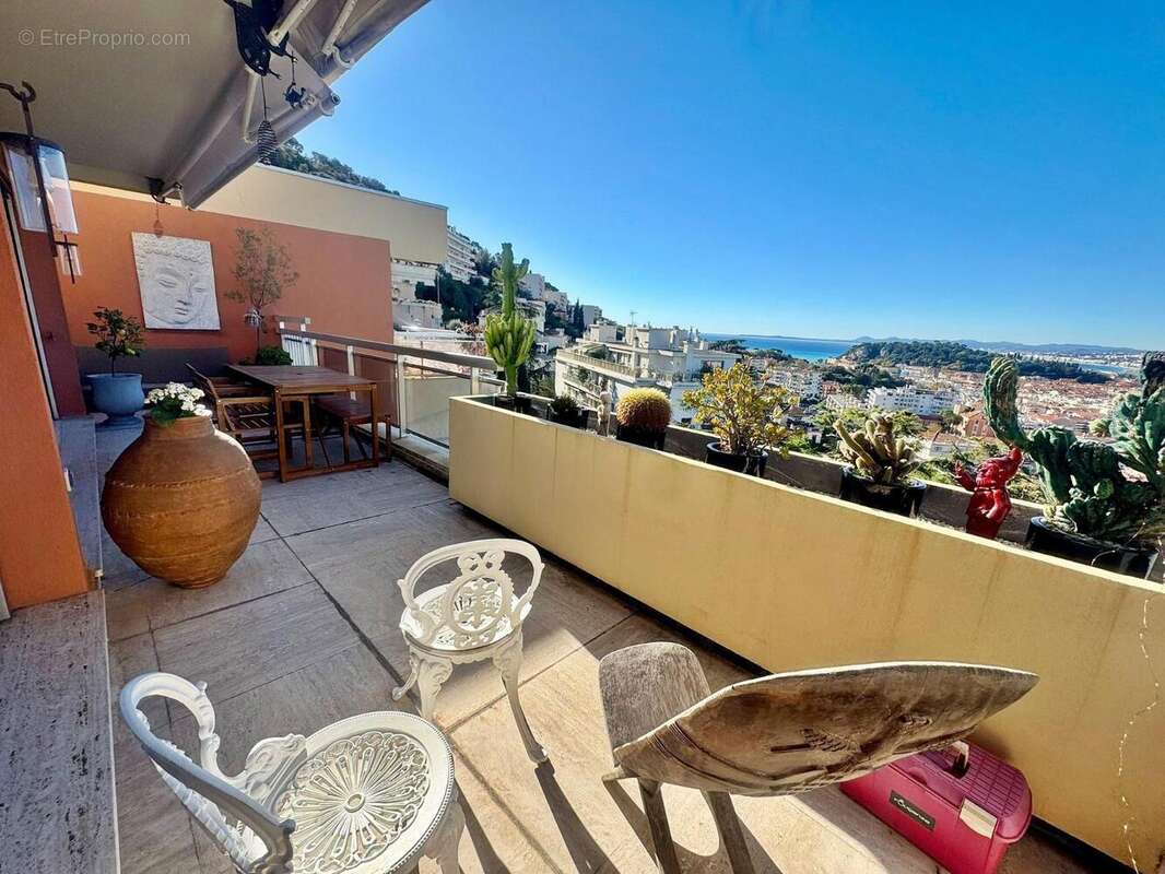   - Appartement à NICE