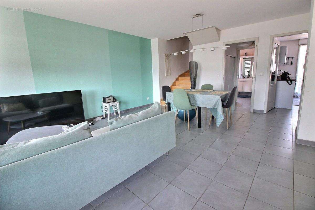 Rare à la vente – Superbe duplex avec terrasses en dernier étage 106m² au sol – Neudorf - photo 4