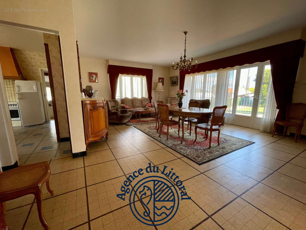 Maison à MESCHERS-SUR-GIRONDE