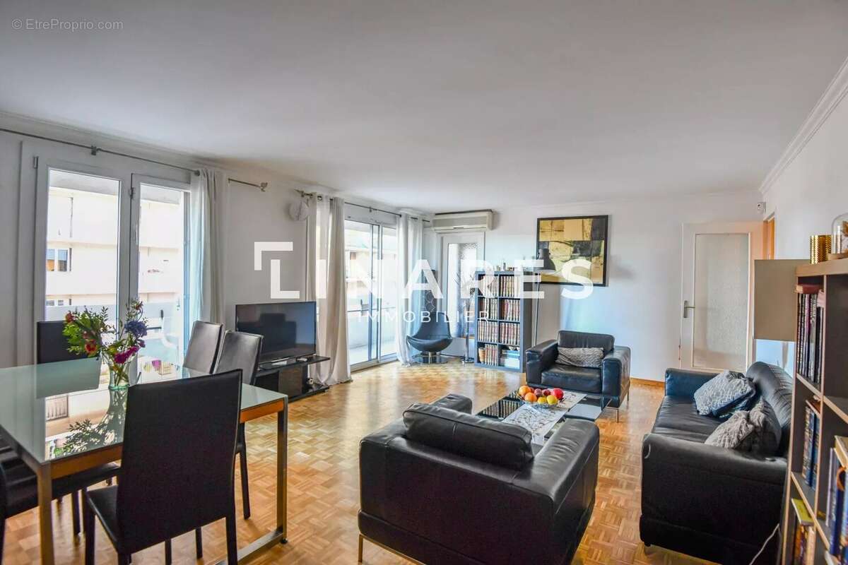 Appartement à MARSEILLE-4E