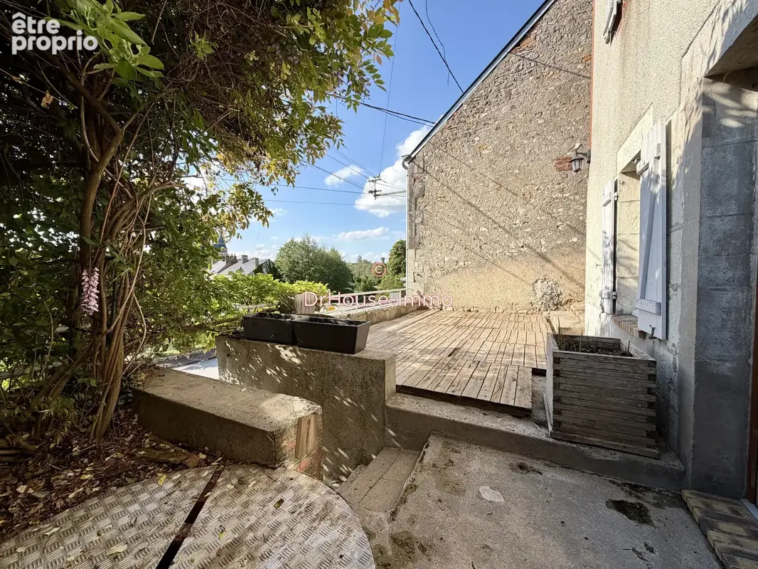 Maison à OUZOUER-SUR-TREZEE