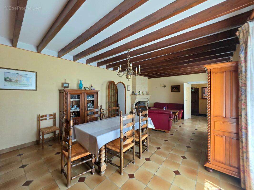 Maison familiale 190 m² – 6 chambres – dépendance 150 m² – terrain 3000 m² - photo 3