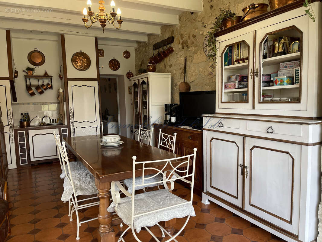 Maison à SAINT-CREPIN-D'AUBEROCHE