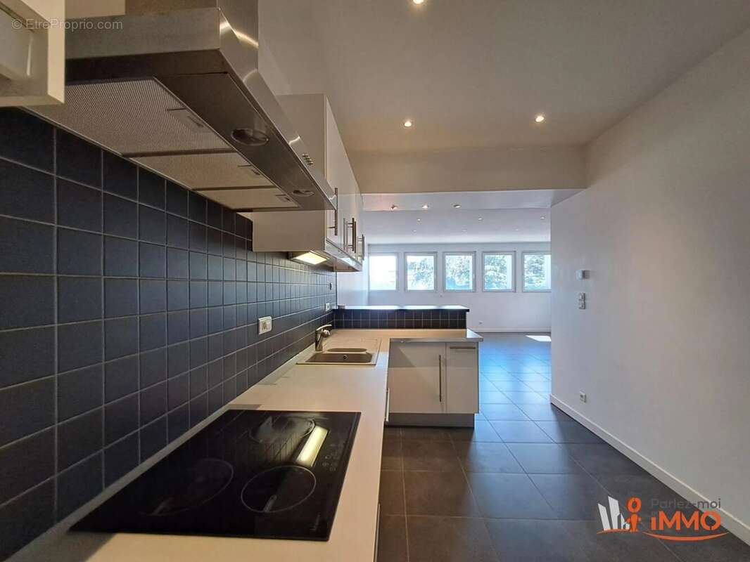 Appartement à SAINT-ETIENNE