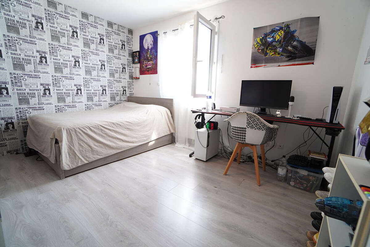 Maison 140 m2, chambre pl. pied - photo 8