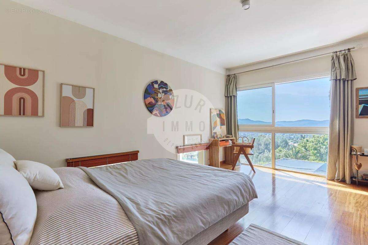 Maison à ROQUEVAIRE