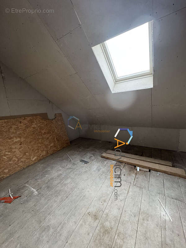 Maison à COURGIVAUX