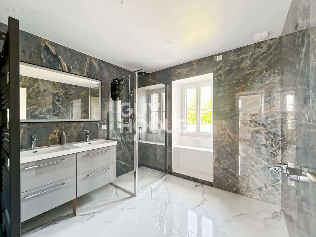 Maison à CHAUMES-EN-BRIE