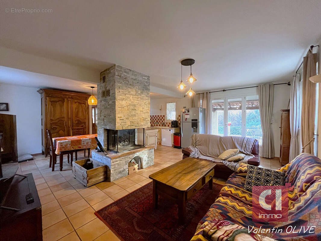 Maison à LA ROQUEBRUSSANNE