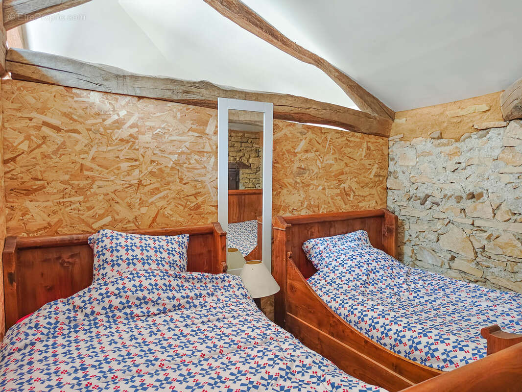 Maison à TERREBASSE