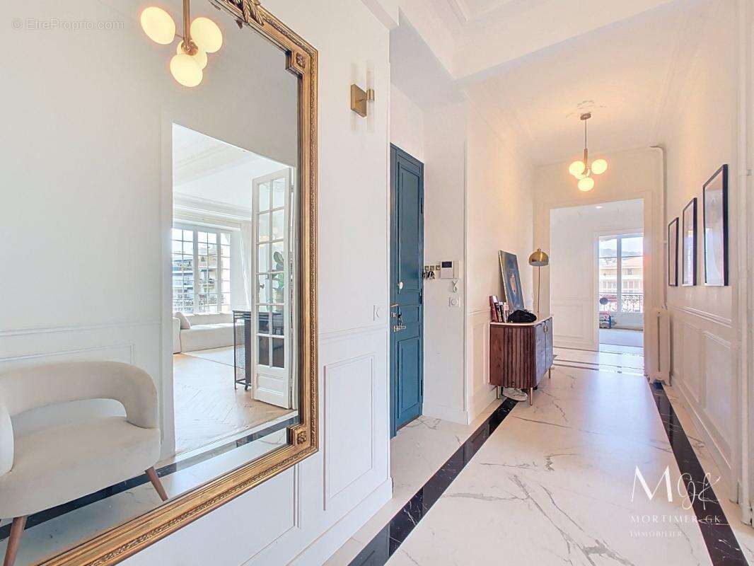 Appartement à NICE