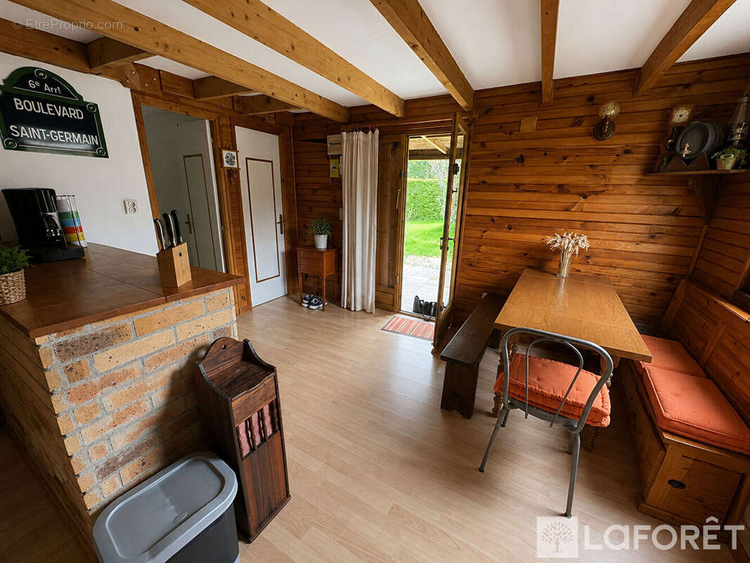 Maison à LA FERTE-FRENEL