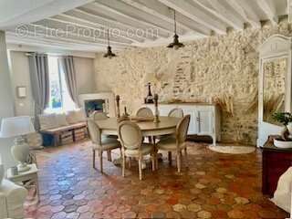 Maison à VILLENEUVE-SUR-VERBERIE