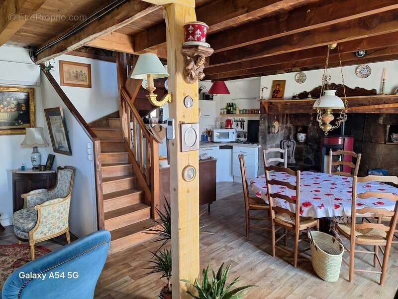 Maison à MUR-DE-BARREZ