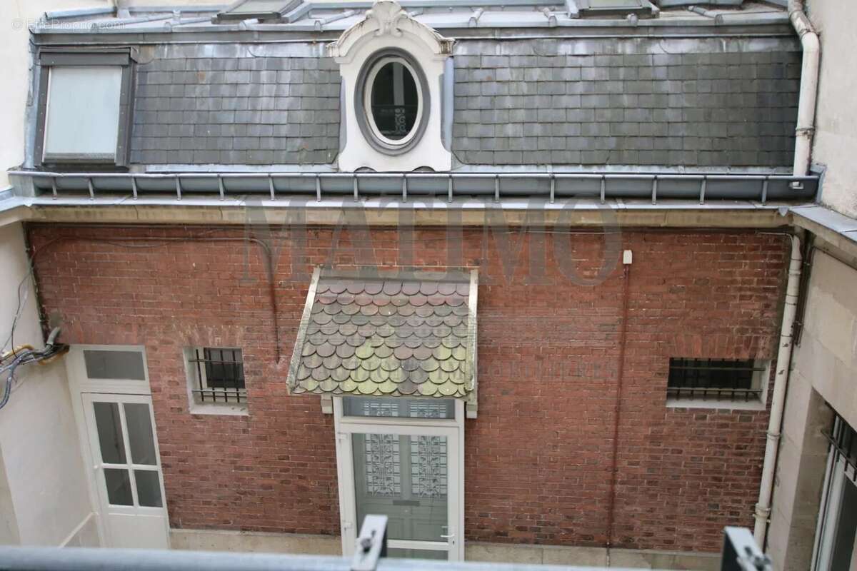 Appartement à PARIS-8E