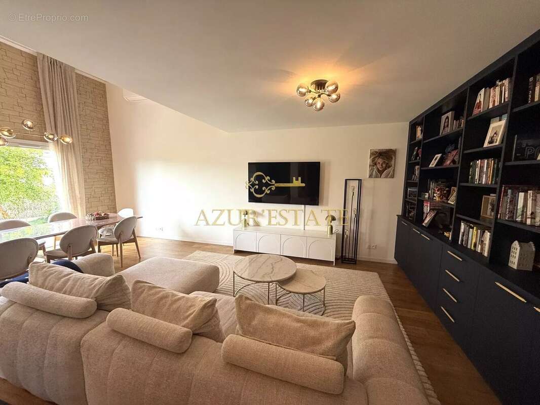 Maison à EZE