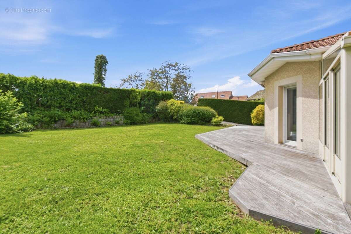 Maison à COUBLEVIE
