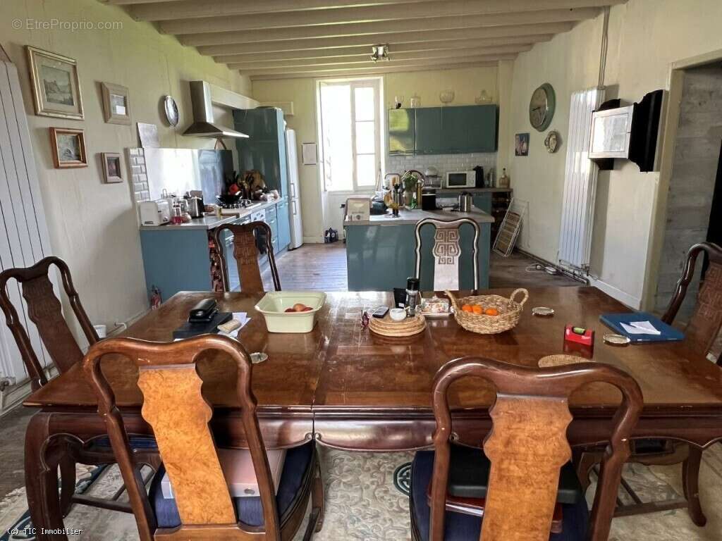 Maison à RUFFEC