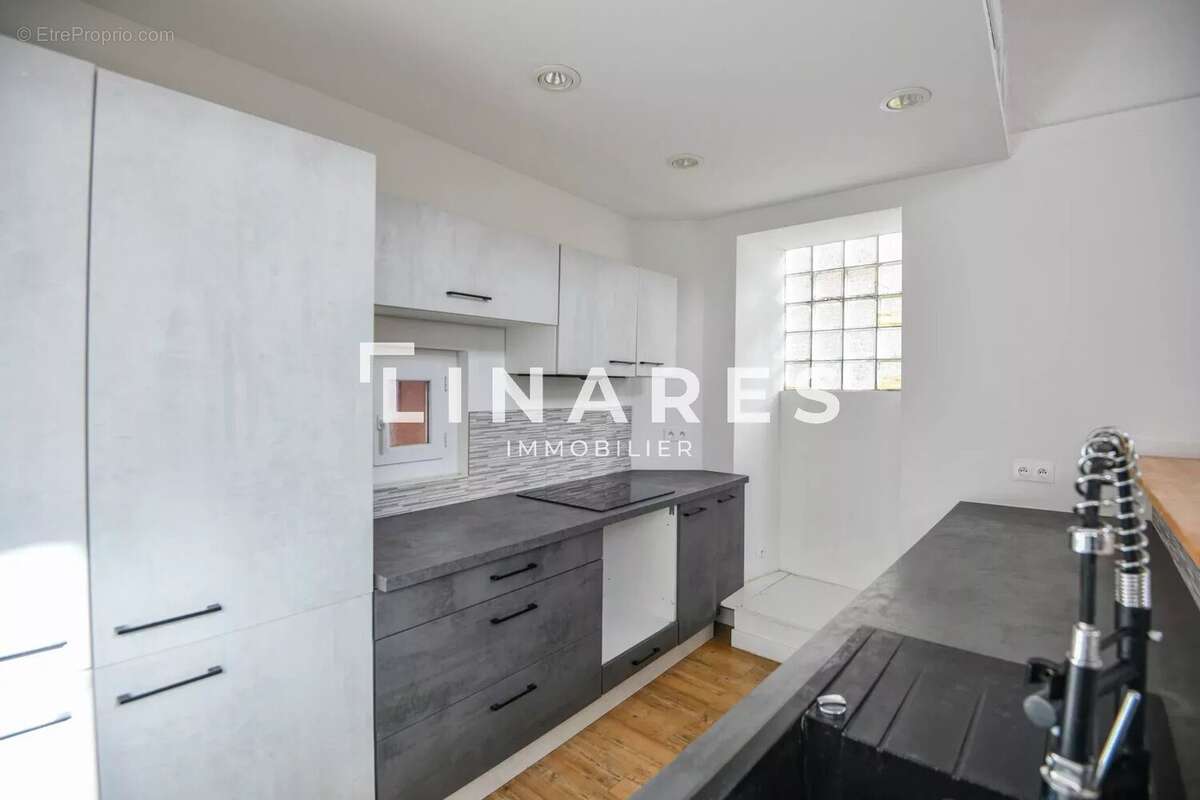 Appartement à MARSEILLE-4E