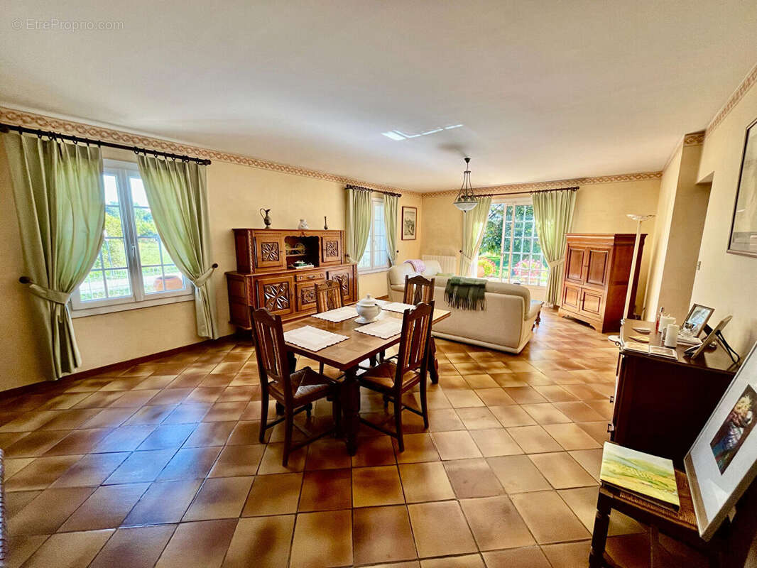 Maison à ALTHEN-DES-PALUDS