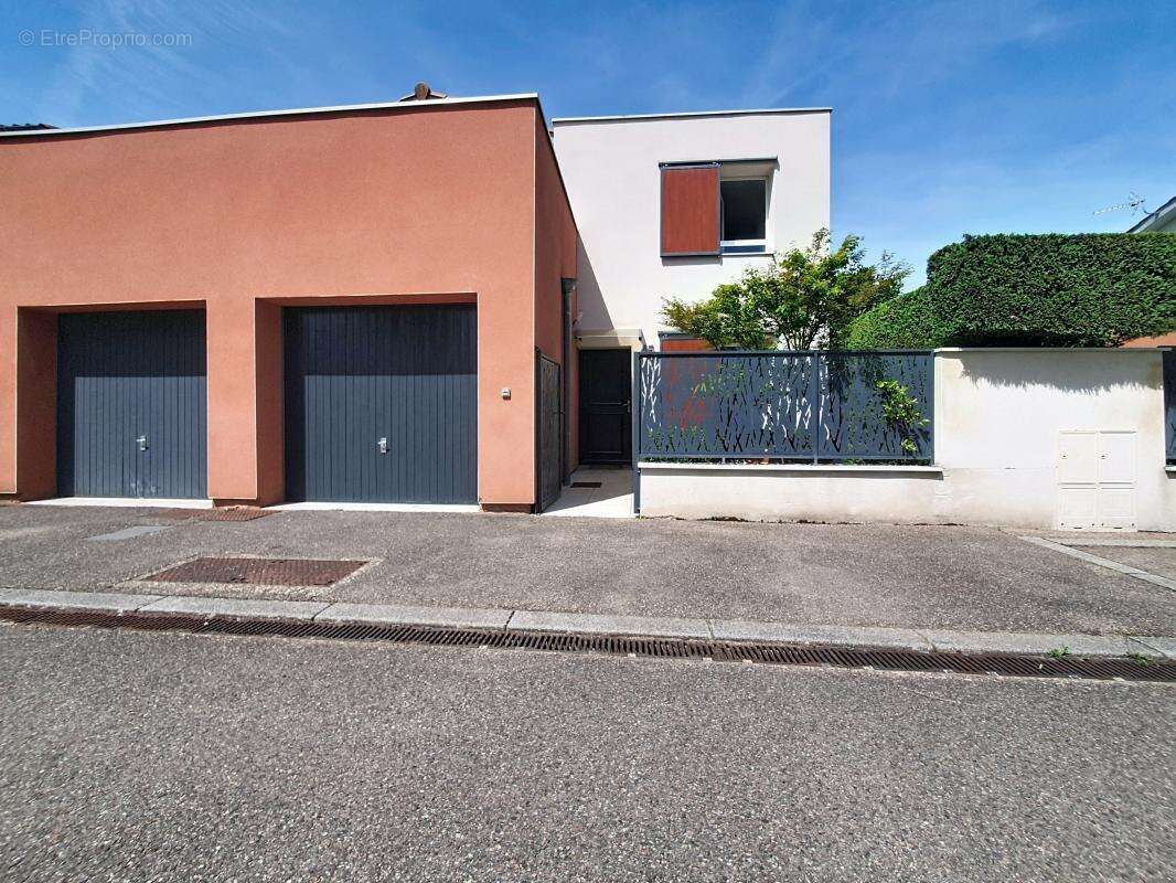 Maison à MIONS
