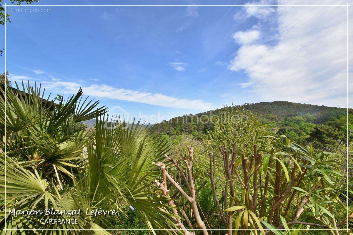 Maison à LA GARDE-FREINET