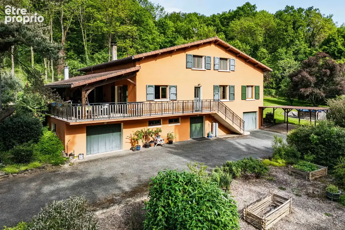 Maison de 258m2 sur parcelle de 8827m2 - photo 3
