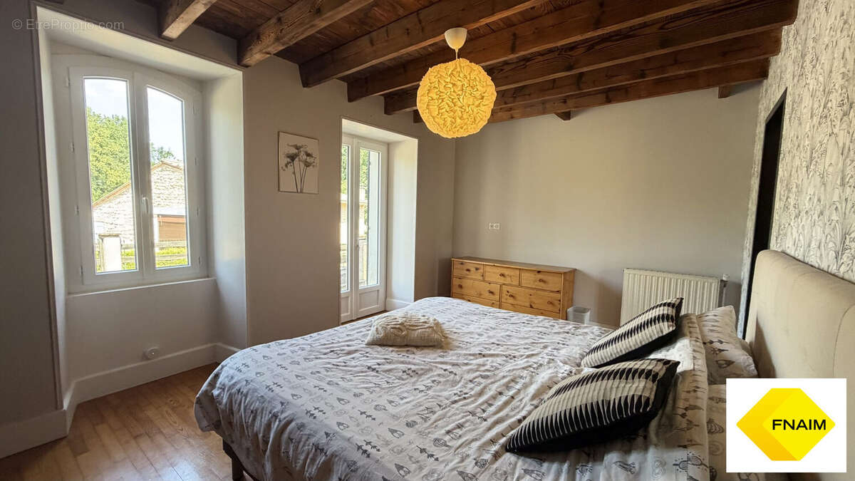 Maison 162 m² à Monbalen  - photo 8