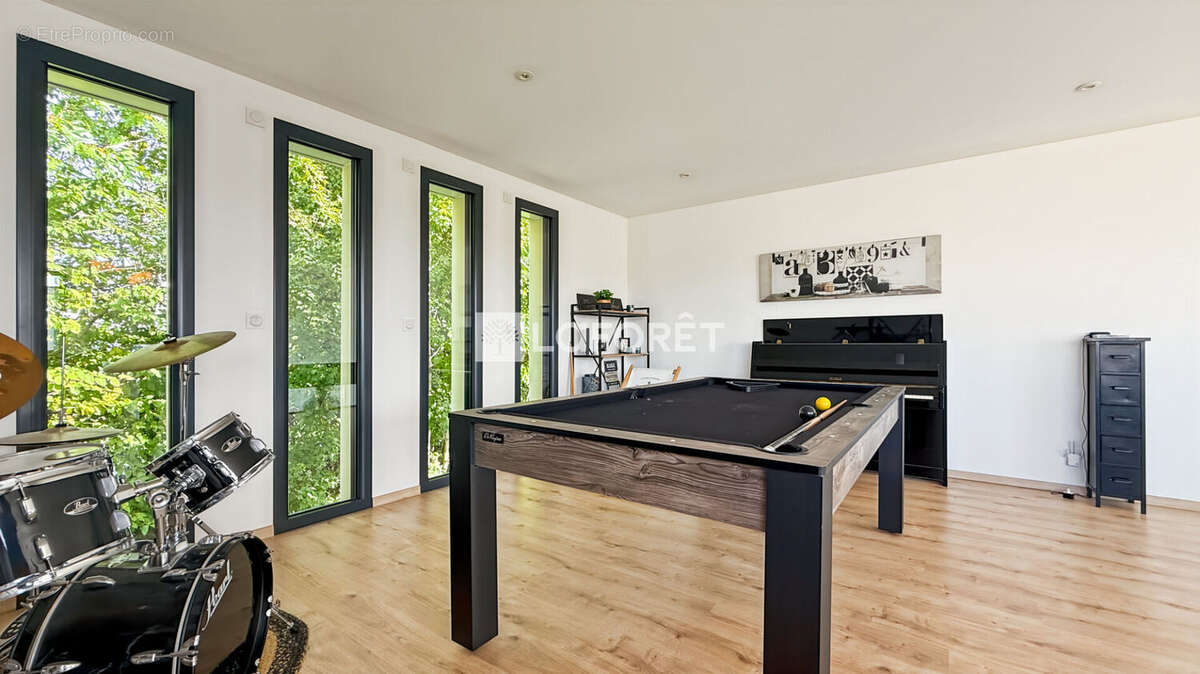 Maison à SAINT-CYR-SUR-LOIRE