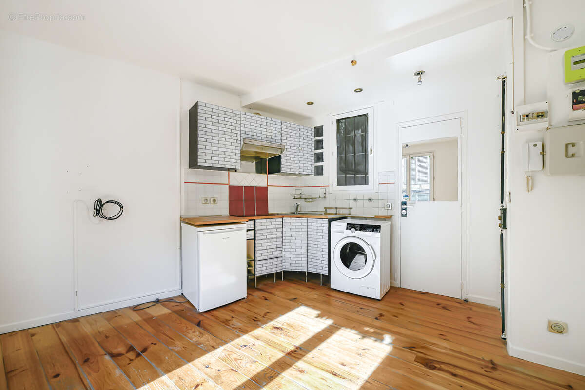 Appartement à PARIS-20E