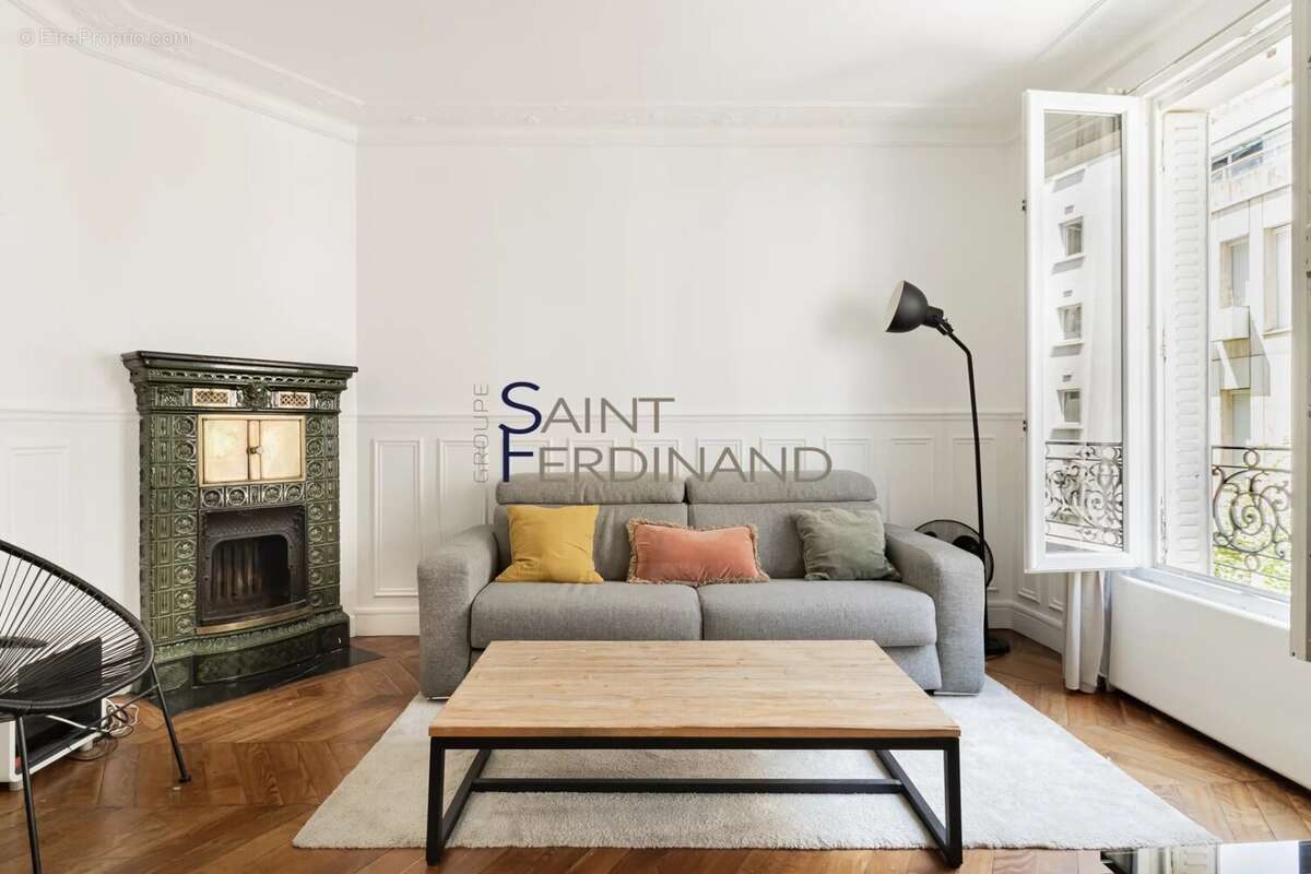 Appartement à NEUILLY-SUR-SEINE
