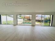 Maison à PUGNY-CHATENOD