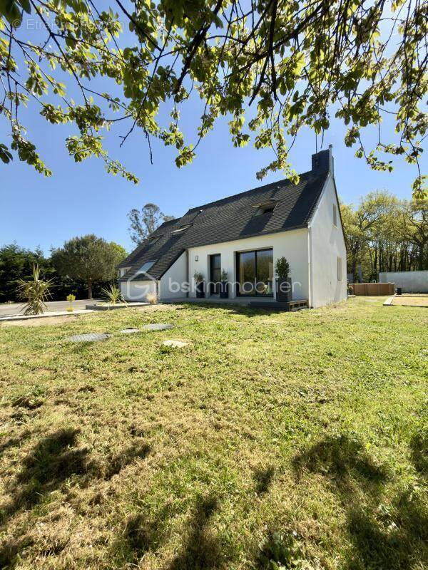 Maison à LA CHAPELLE-DES-MARAIS