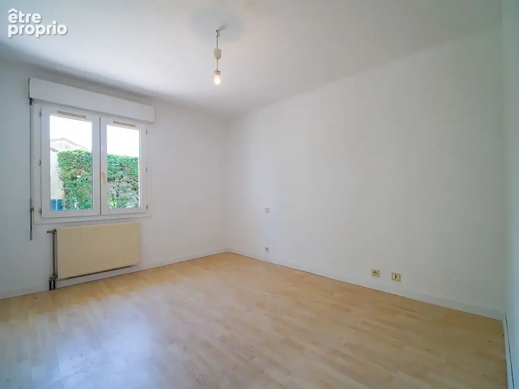 Maison T5 de plain-pied, 155 m² sur terrain clos (quartier Saubagnac) - photo 6
