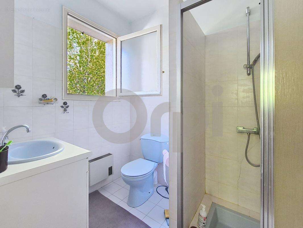 Maison à LE LARDIN-SAINT-LAZARE