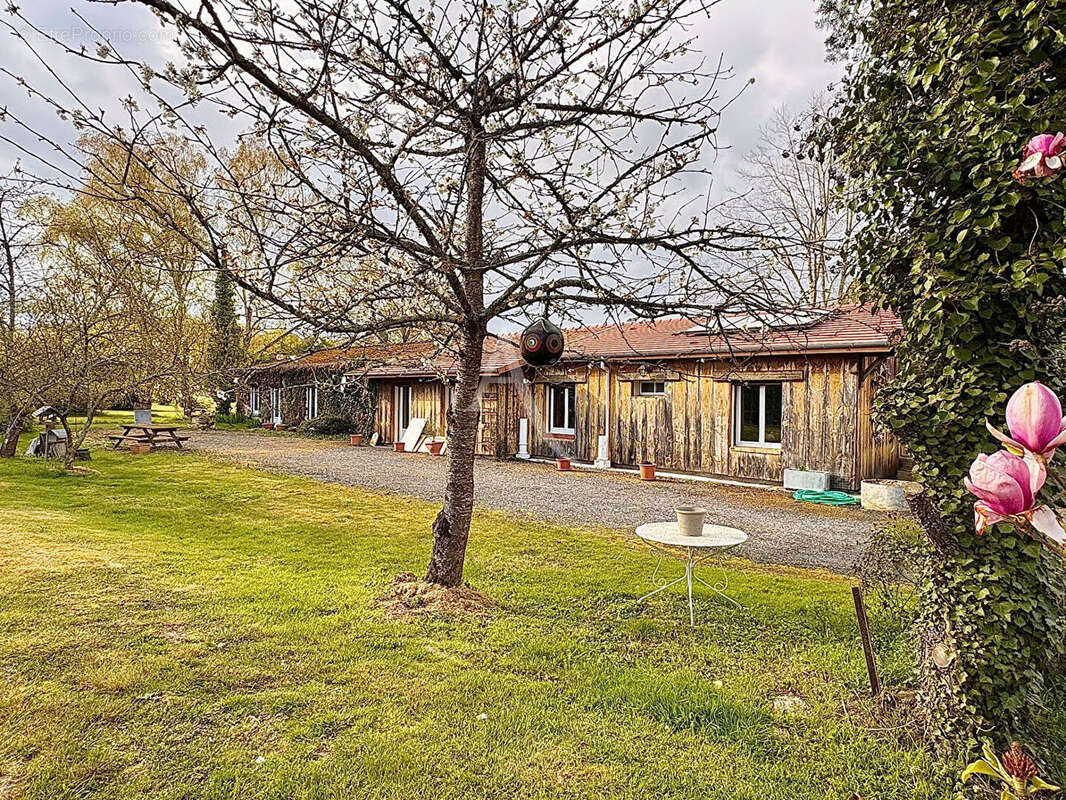 Maison à SURY-AUX-BOIS