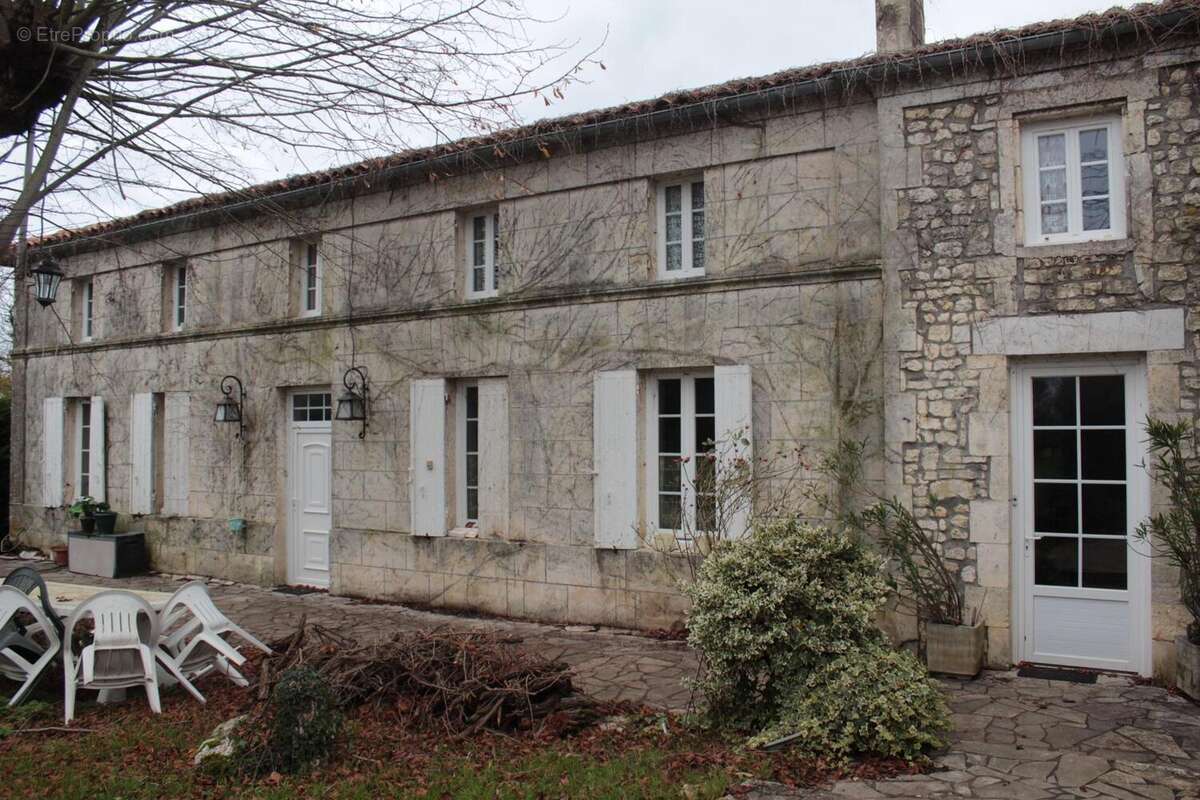 Photo 2 - Maison à SAINT-GERMAIN-DE-LUSIGNAN