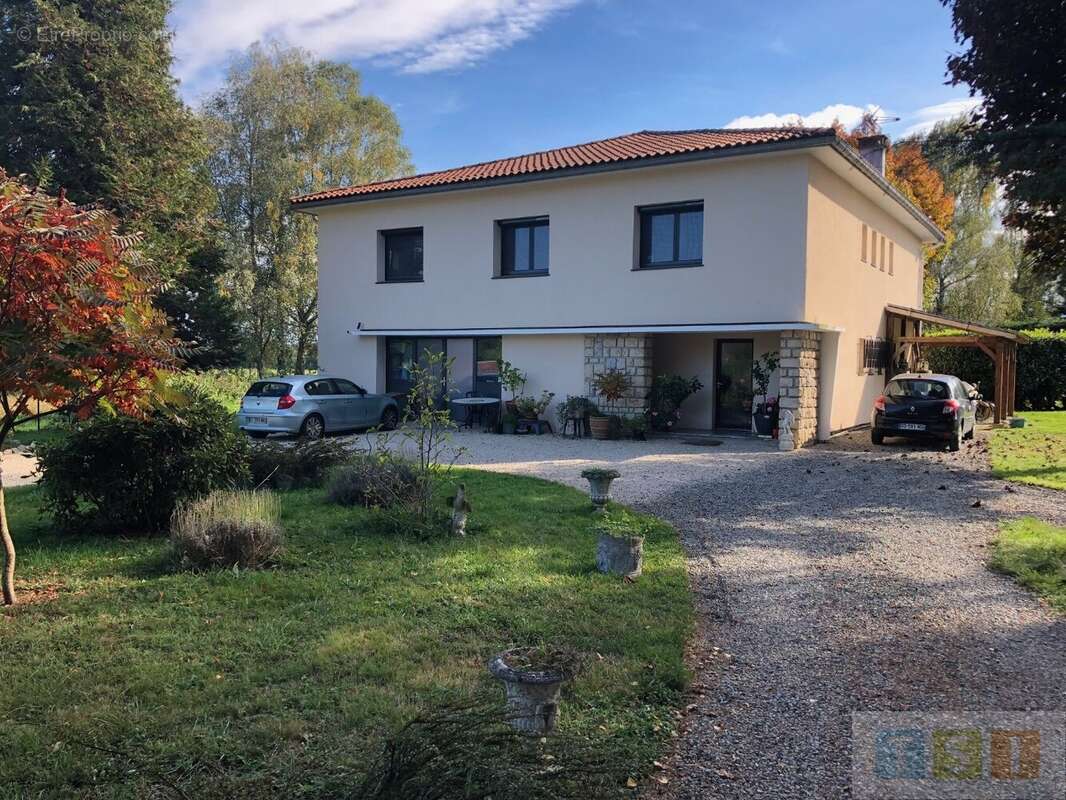 Maison à PINAS