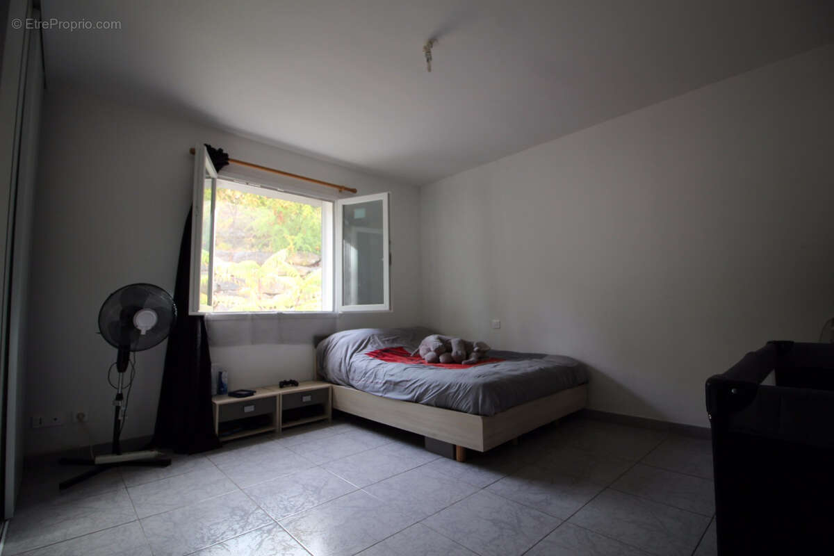 Maison de 210 m2. Terrain de 860 m2. - photo 11