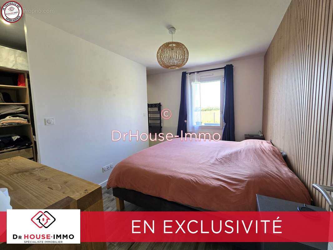 Maison à SAINTE-NEOMAYE